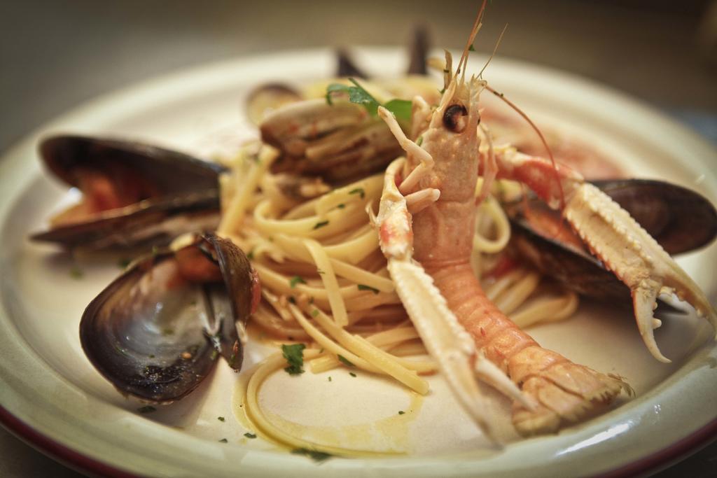 Abas Ristorante Pizzeria Affittacamere Ales Eksteriør billede